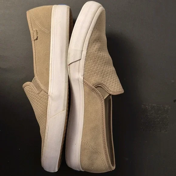Keds Slip On  Women's Size 10 Sneaker /Beige Suede Perforated Dream Foam Slip In - Picture 8 of 9